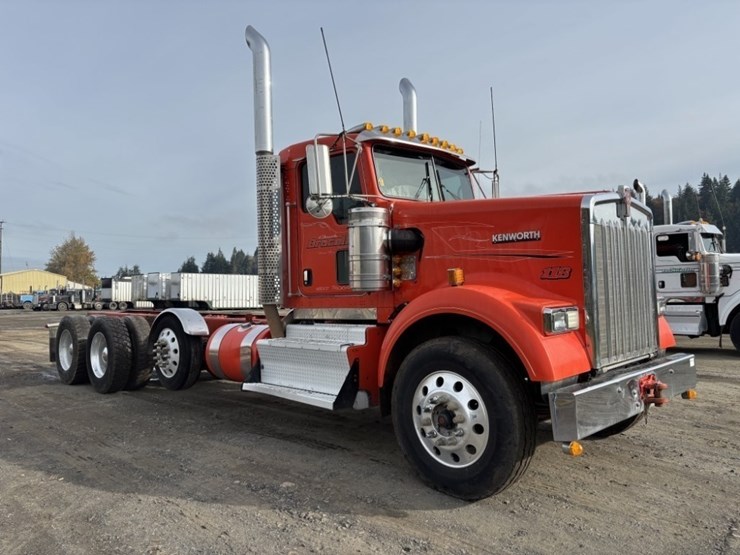 2016-kenworth-w900-image-7