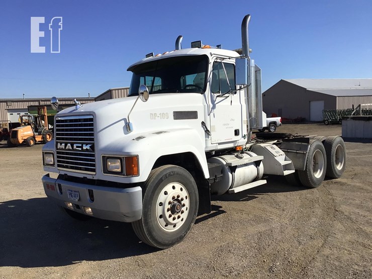 1996-mack-ch613-image-2