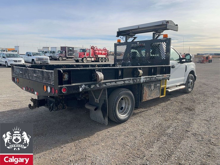 2018-ford-f350-image-4