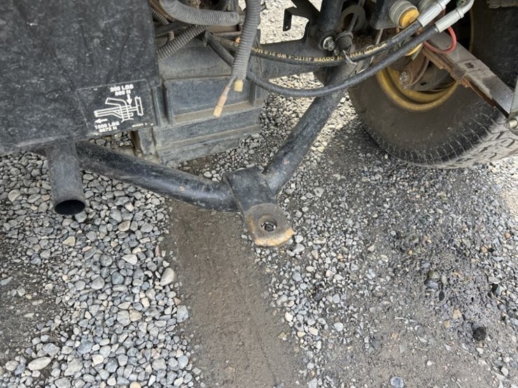 2019-john-deere-gator-image-20