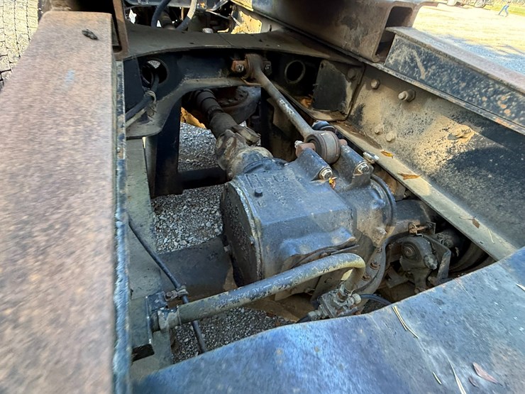 1995-mack-ch613-image-25