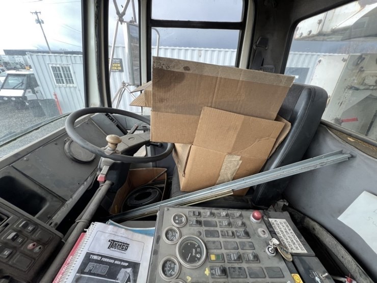 1997-ford-cf8000-image-31