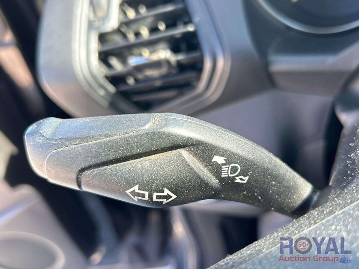 2015-ford-escape-se-image-14