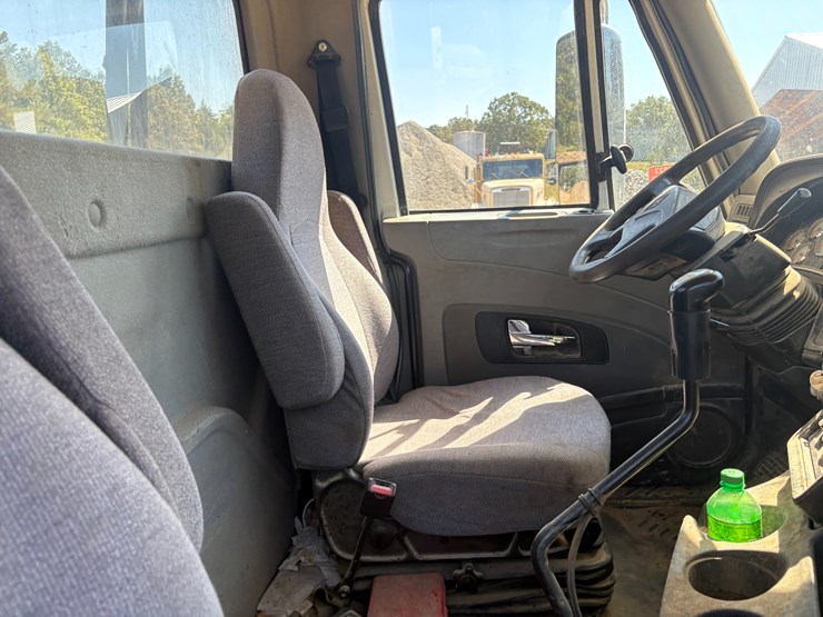 #22534-•-2014-freightliner-prostar-lf-687-t/a-daycab-truck-tractor-vin:-1hsdjsnr4eh099715-image-55