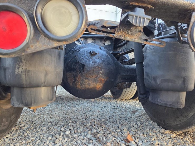 2007-peterbilt-386-image-39