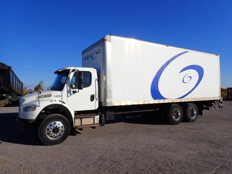 2014-freightliner-business-class-m2-106-image-1