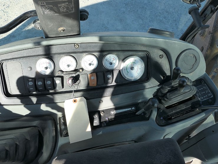 2006-caterpillar-420d-image-26