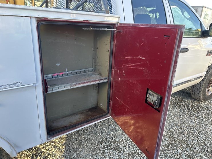 2008-dodge-3500-image-13