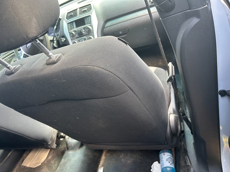 2013-ford-explorer-image-35