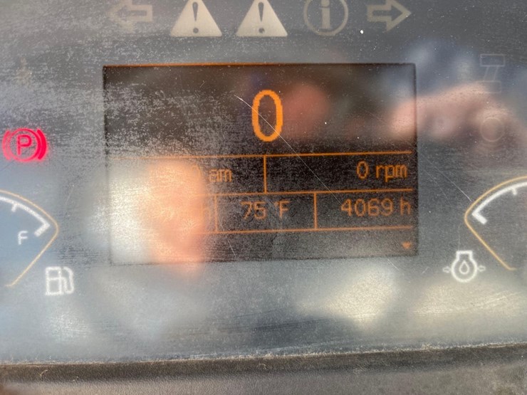 volvo-dd120b-image-16