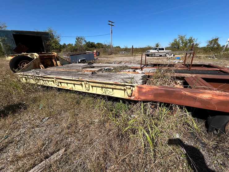 #22567-•-cw-4373-44'-t/a-fixed-neck-lowboy-trailer-cw-94-image-7