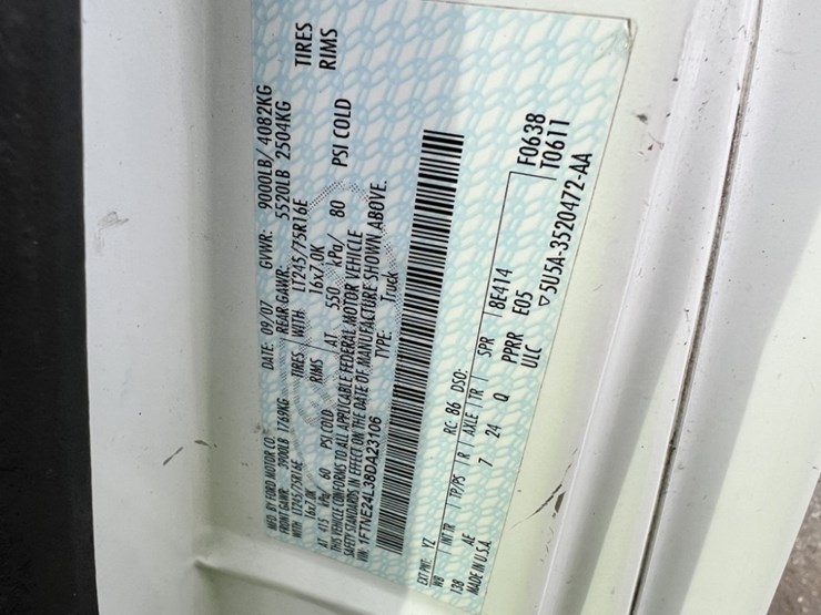 2008-ford-e250-sd-image-9