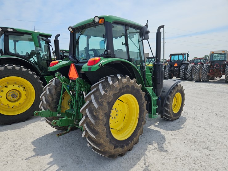 2018-john-deere-6110m-image-16
