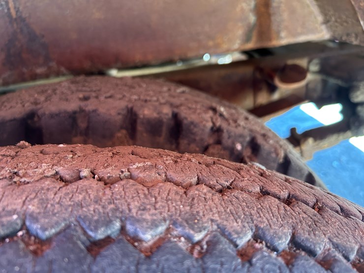 international-700-image-13