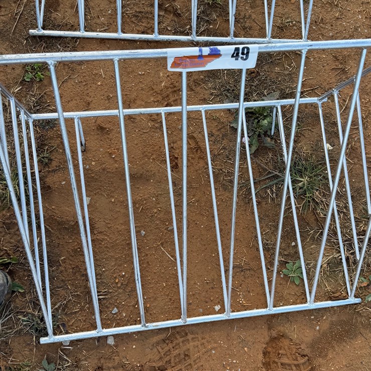 #49 • Hanging Hay Manger w/ Hooks