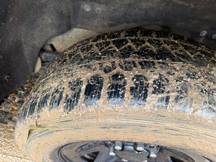 2015-chevrolet-tahoe-image-5