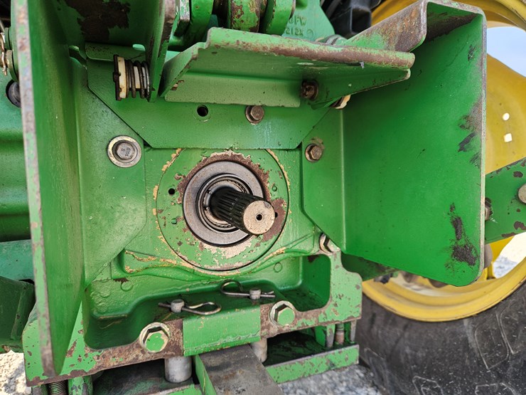 2010-john-deere-6115d-image-15