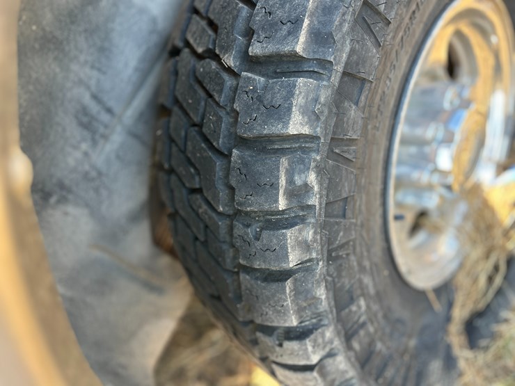 2000-ford-excursion-image-13