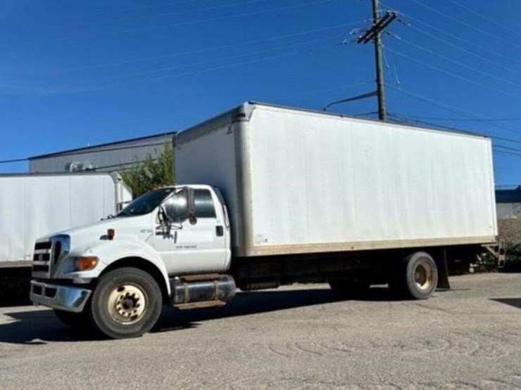 2013-ford-f750-xl-image-10