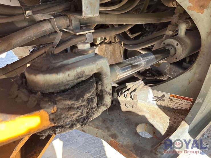 2015-liebherr-l542-image-12