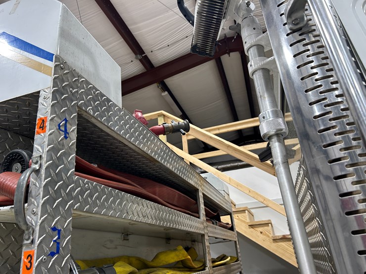 1993-freightliner-fl80-image-36