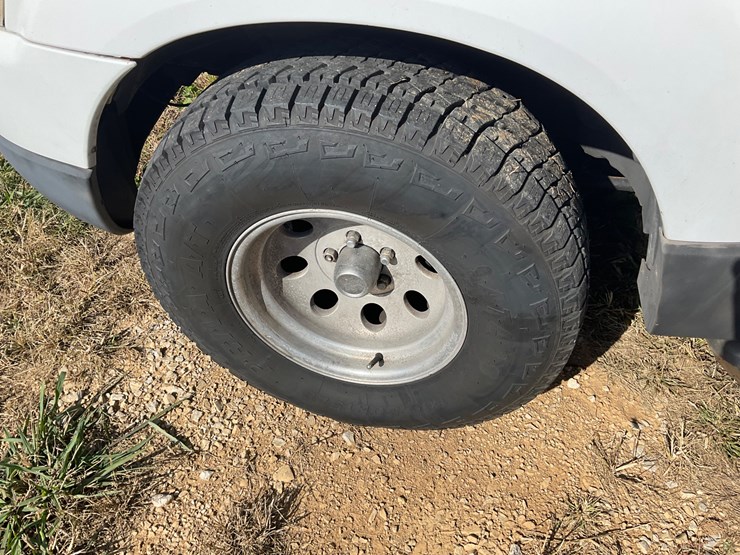 2001-ford-explorer-sport-trac-image-8