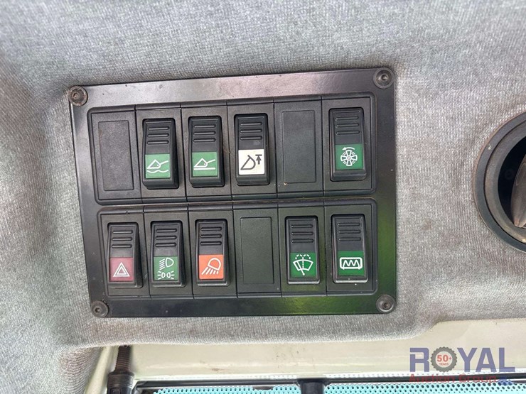 2015-liebherr-l542-image-26