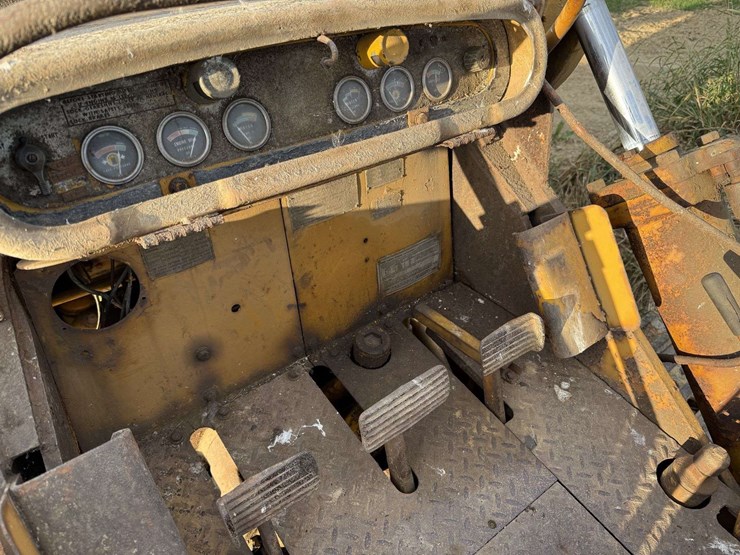 caterpillar-977h-pedal-steer-image-7