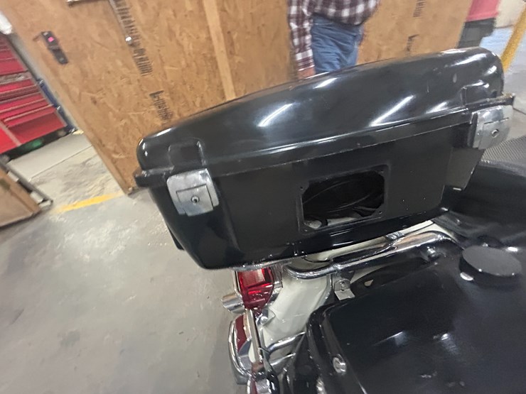 #27034-•-2003-harley-davidson-police-road-king-motorcycle-vin:-1hd1fhw183y736720-image-15