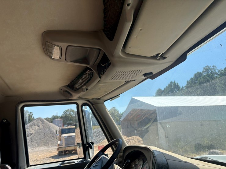 #22534-•-2014-freightliner-prostar-lf-687-t/a-daycab-truck-tractor-vin:-1hsdjsnr4eh099715-image-57