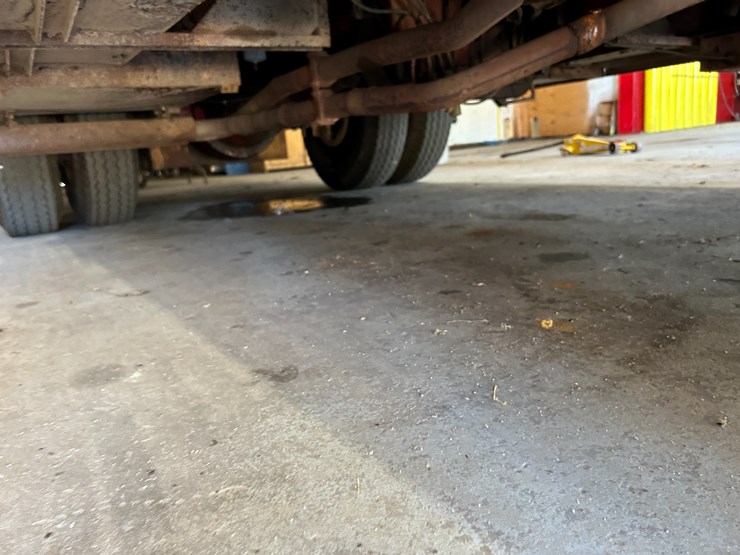 #22556-•-howe-load-star-1800-s/a-daycab-fire-truck-d0532ghb25589-image-29