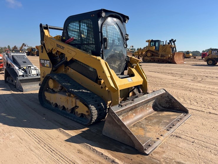 2018-caterpillar-259d-image-6