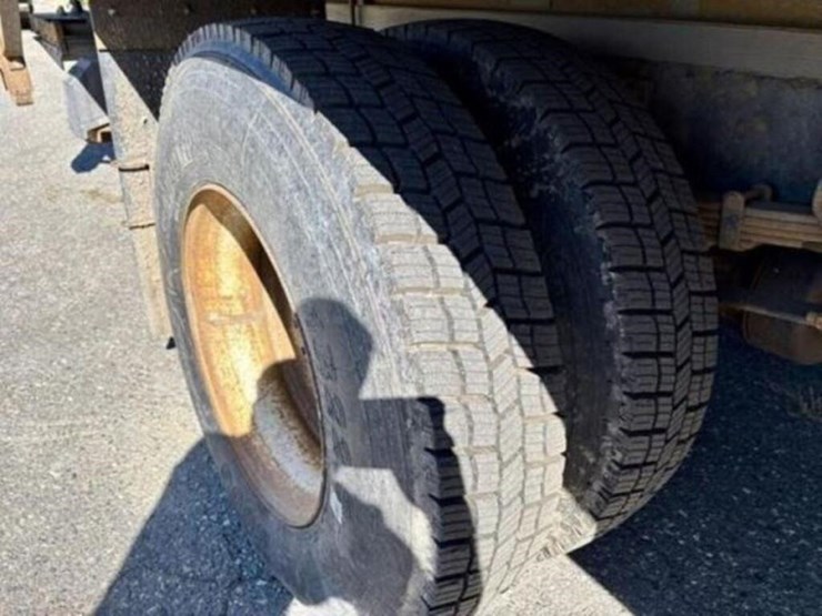 2013-ford-f750-xl-image-26