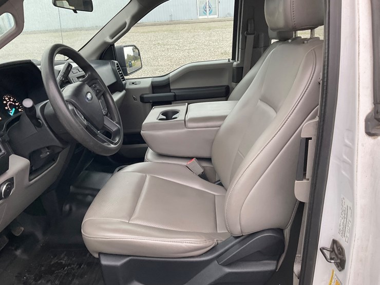 2020-ford-f150-image-16