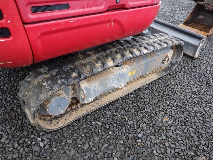 takeuchi-tb230-image-39