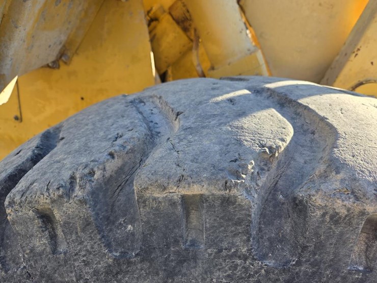 1980-caterpillar-930-image-55