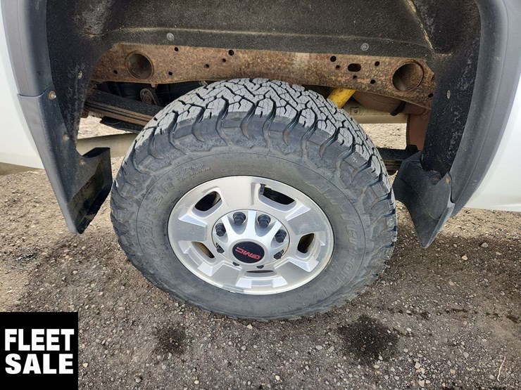 2018-gmc-sierra-2500hd-image-35