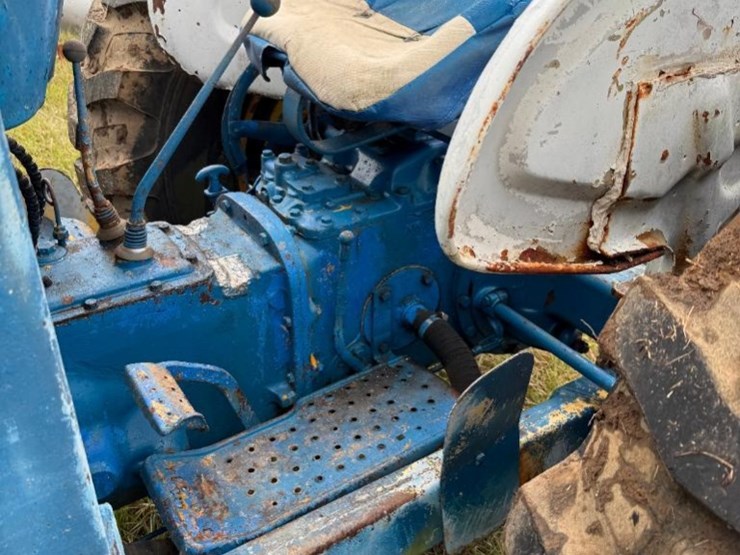 ford-tractor-image-12