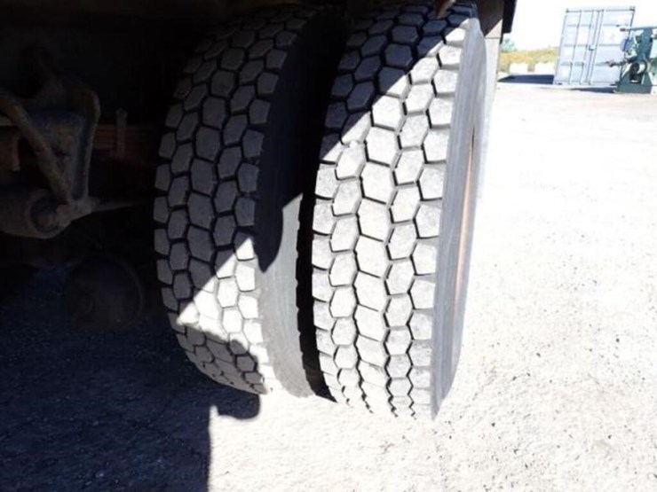 2013-ford-f750-image-42