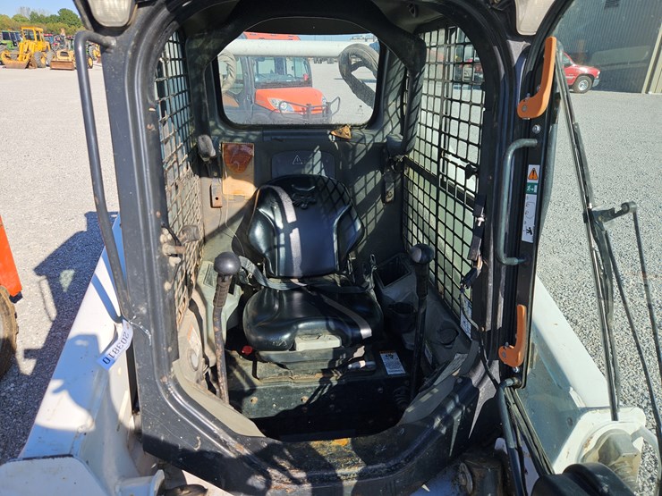 2013-bobcat-t590-image-7