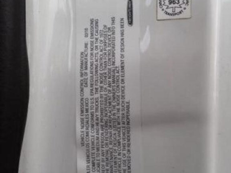 2010-freightliner-cascadia-t/a-hiway-tractor---day-image-11