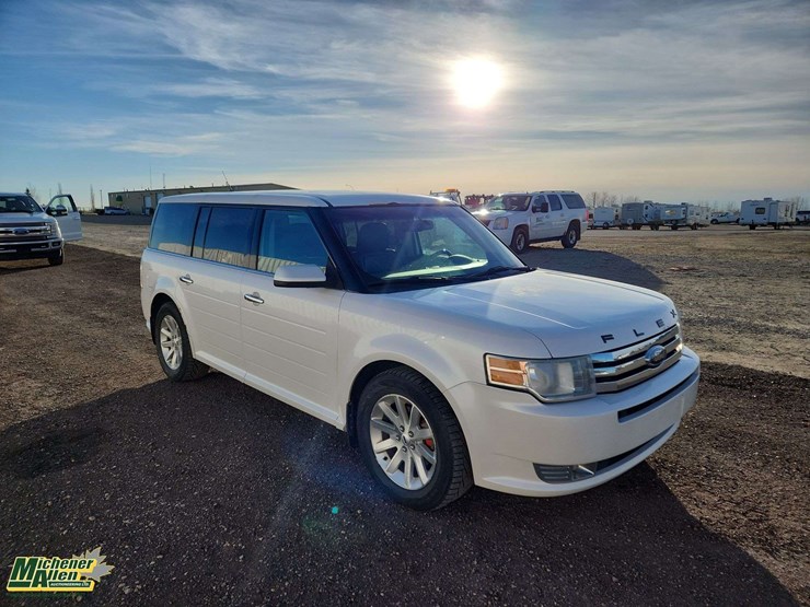2010-ford-flex-image-4