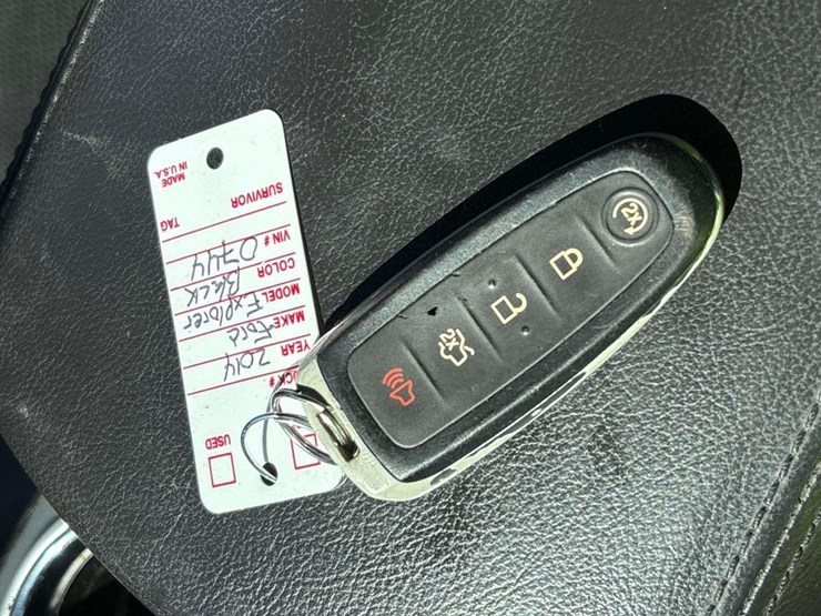 2014-ford-explorer-limited-image-32