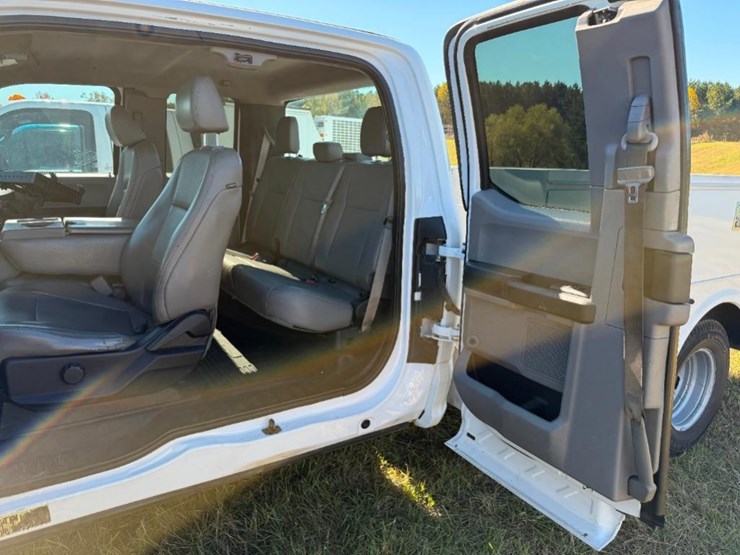 2017-ford-f350-xl-image-19