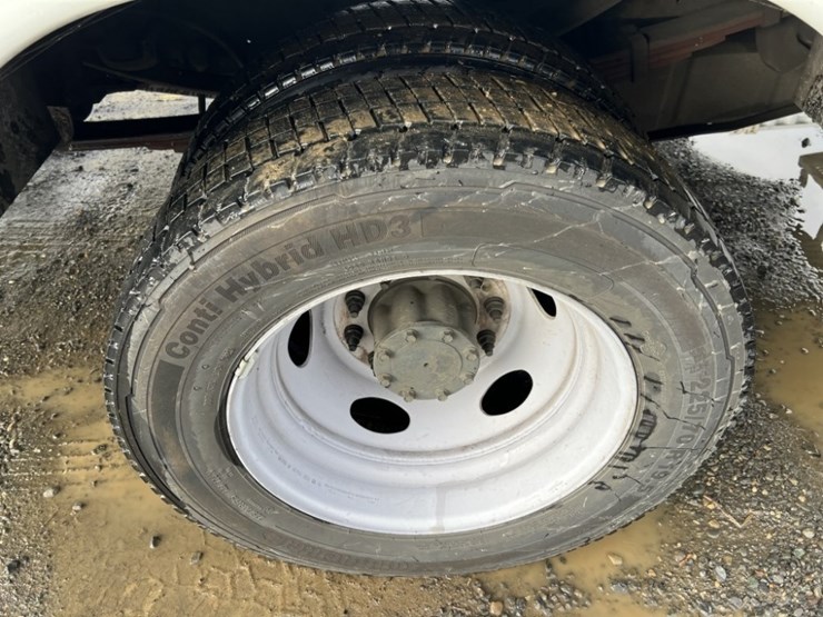 2006-ford-f450-image-17