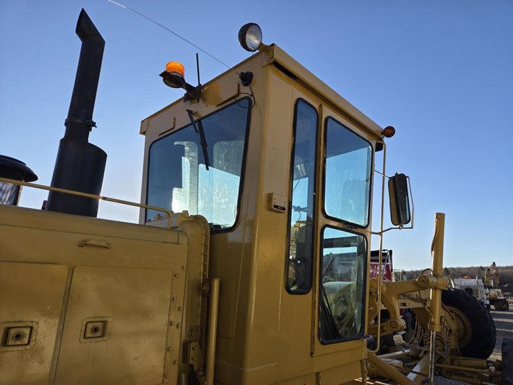 caterpillar-140-image-47