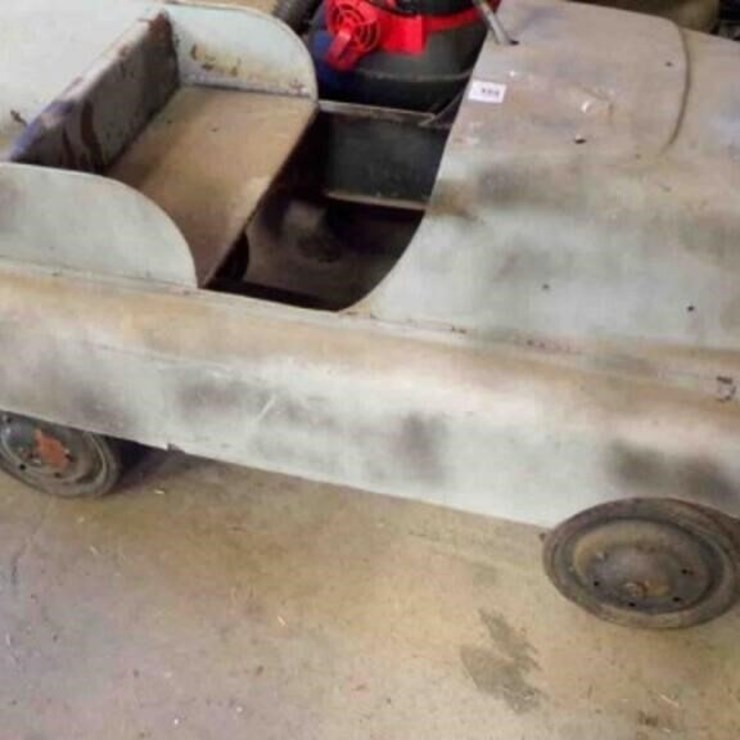 Metal Pedal Car