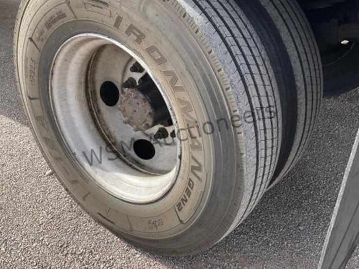 international-4700-image-8