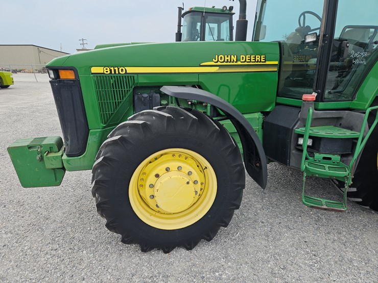 2001-john-deere-8110-image-4