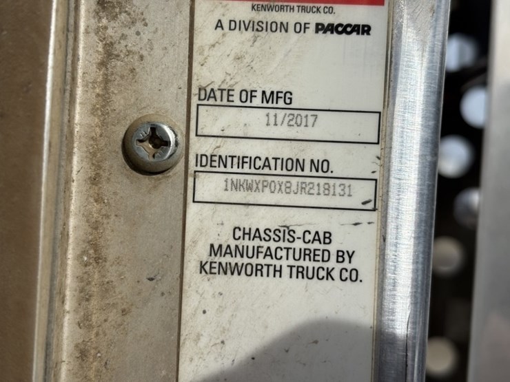 2018-kenworth-w900-image-40